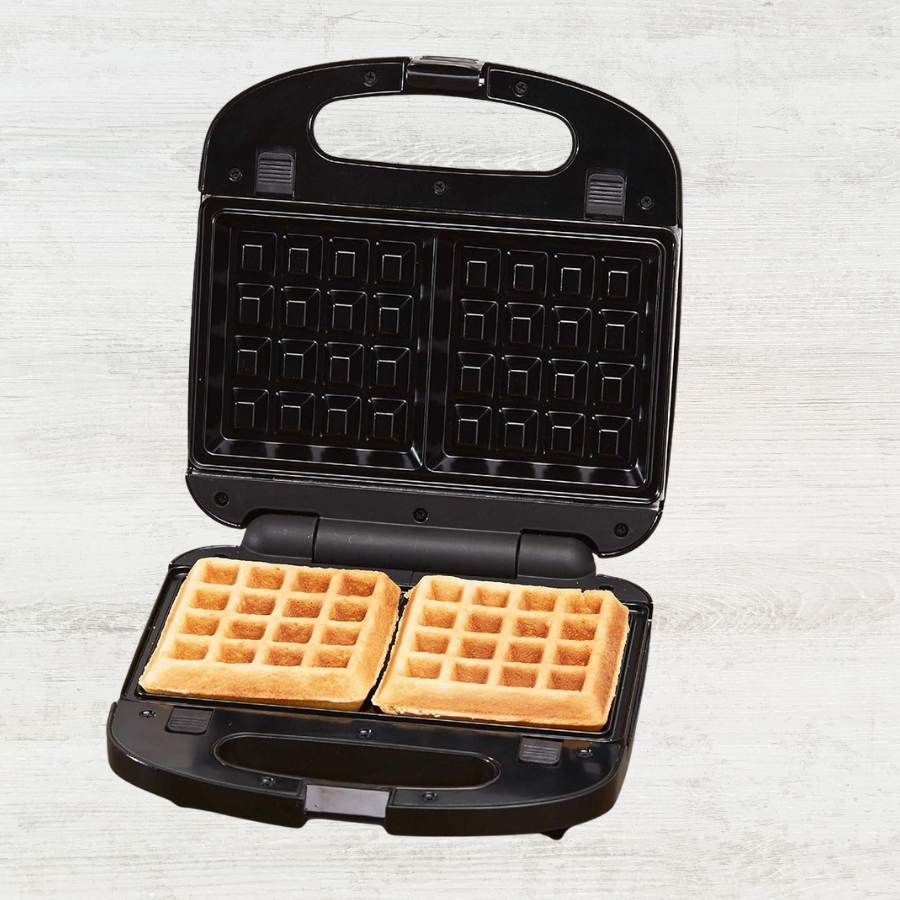 BLACK+DECKER WM2000SD 3-in-1 Compact Sandwich & Waffle Maker (1)