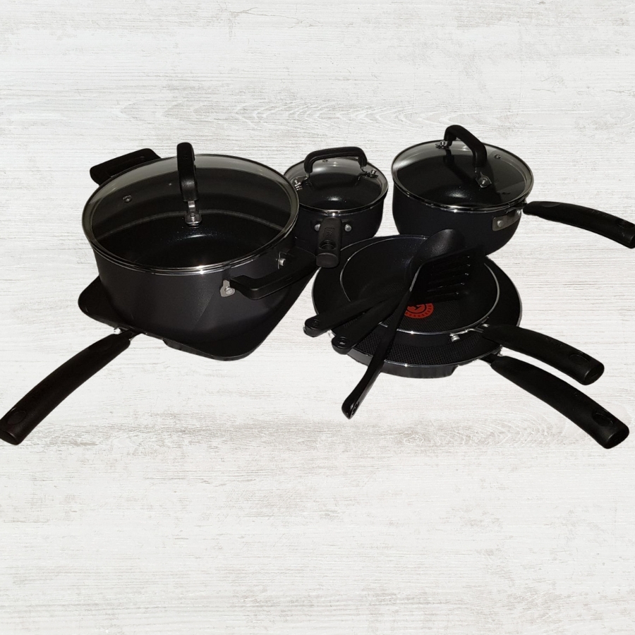 T-fal Signature Nonstick Cookware Set (1)