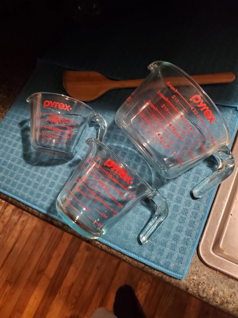 Pyrex 3-Piece Glass Measuring Cup Set