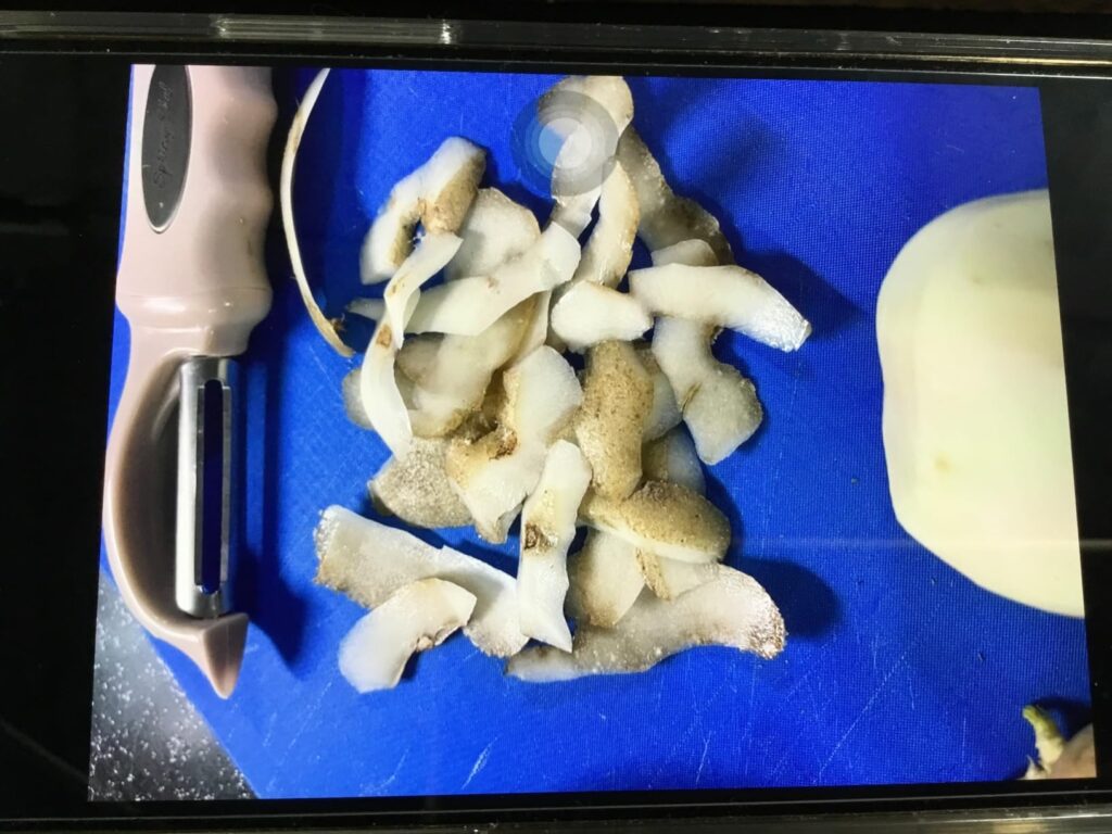 Spring Chef Premium Swivel Vegetable Peeler 3