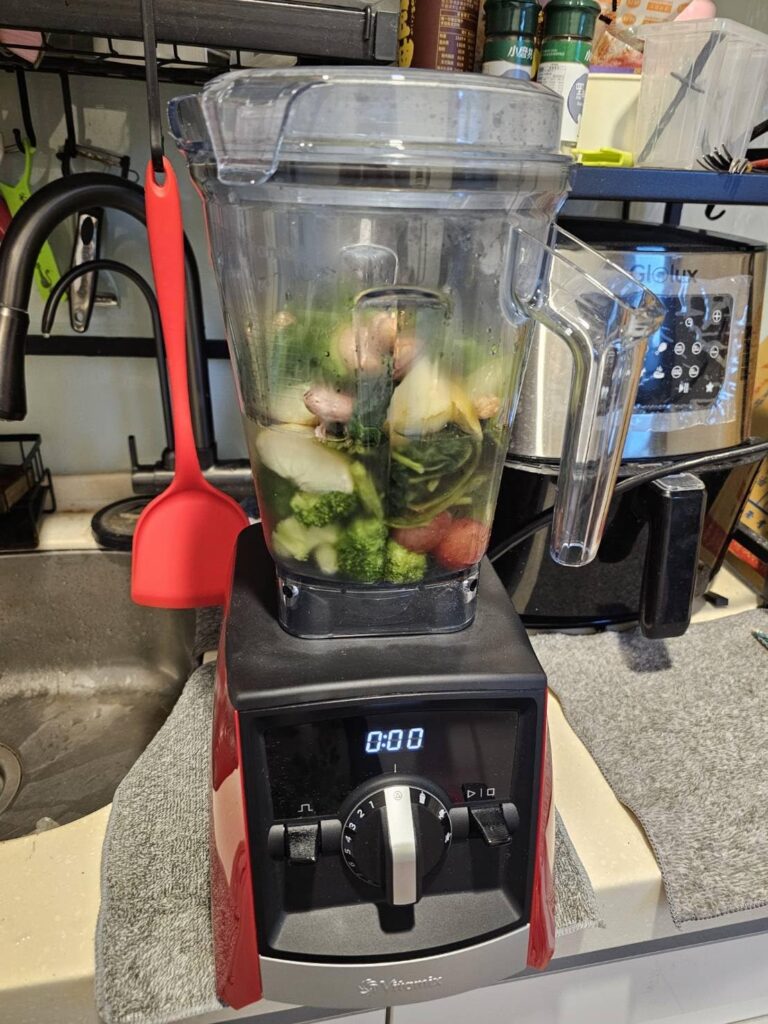 Vitamix A2500 Ascent Series Smart Blender 2